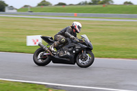Adv_Mid Group Black Bikes
